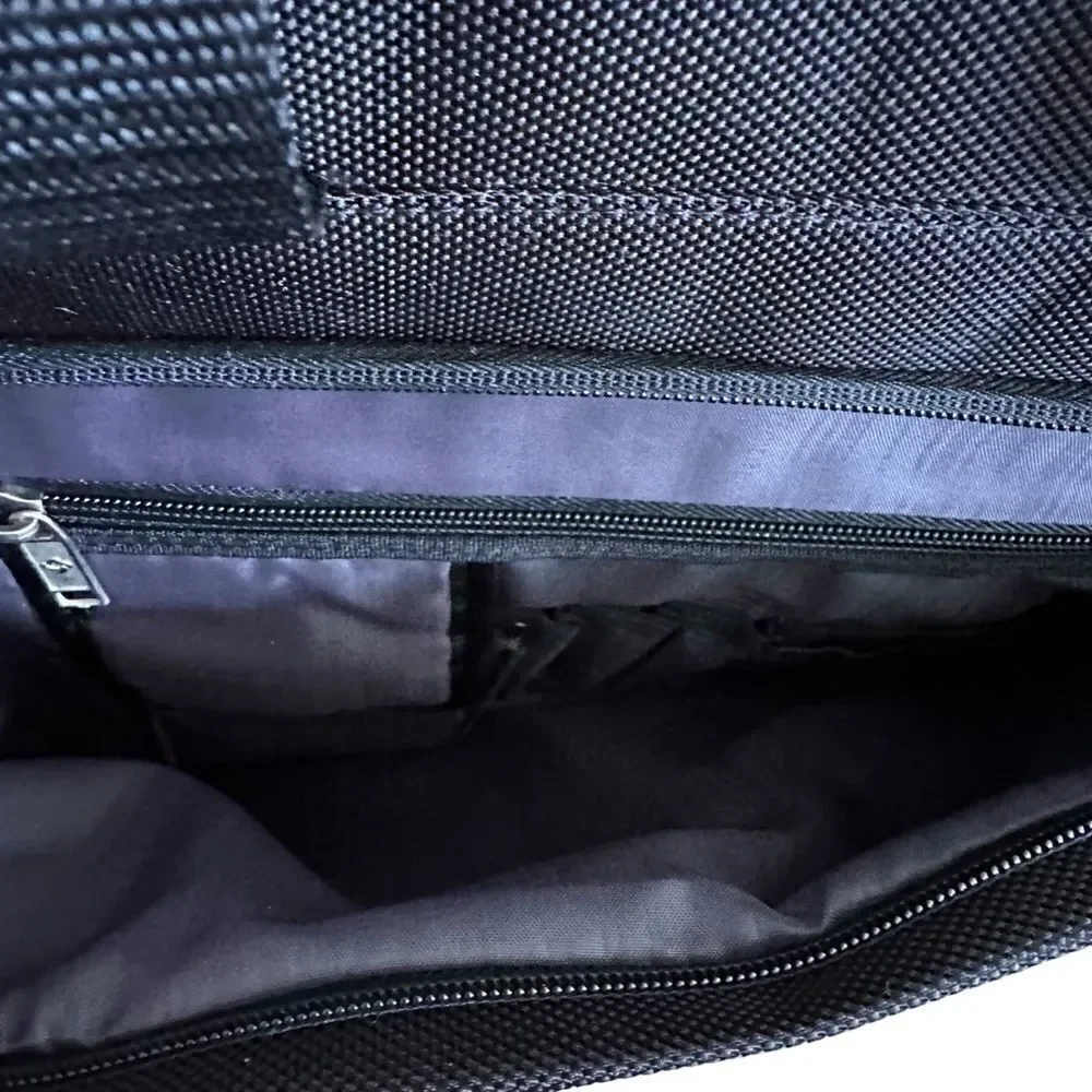 Samsonite ~ Black Laptop work/travel bag with crossbody strap ~ lots of pockets